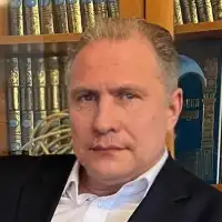 Михайлов Виктор